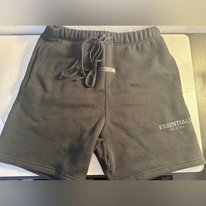 Fear of God Essentials Black Sweatshorts - sz XS